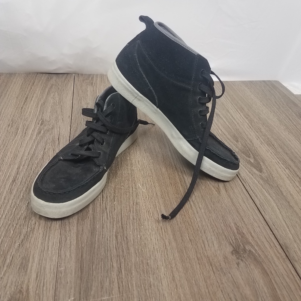 Puma black suede sz‎ 9.5 shoes